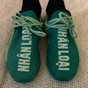 Stylish Green Athletic Shoes for Women